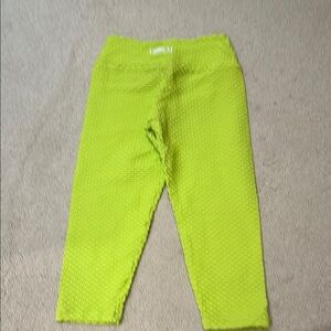 Booty by Brabants Neon Green Croco Cropped Leggings